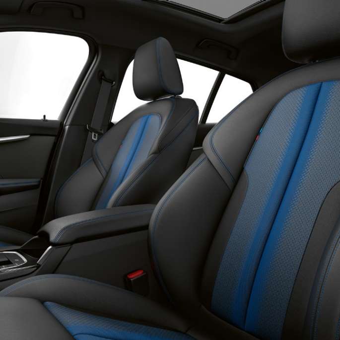 M Sportsitze. BMW 1er Modell M Sport, Interieur mit M Sportsitzen.