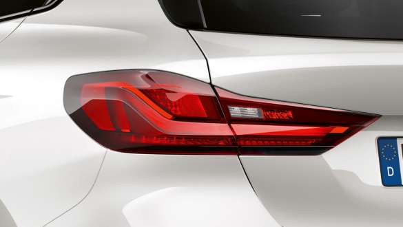 2-teilige Rückleuchten. 2-teilige Rückleuchten des BMW 1er Modells Sport.