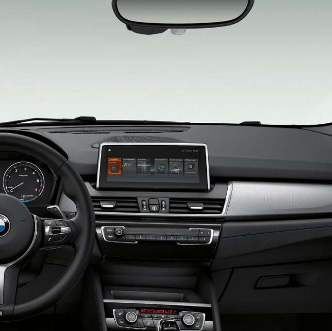 Cockpit BMW 2er Gran Tourer Modell M Sport F46 Cockpit BMW 2er Gran Tourer 220d xDrive Modell M Sport F46 2018 Innenraum