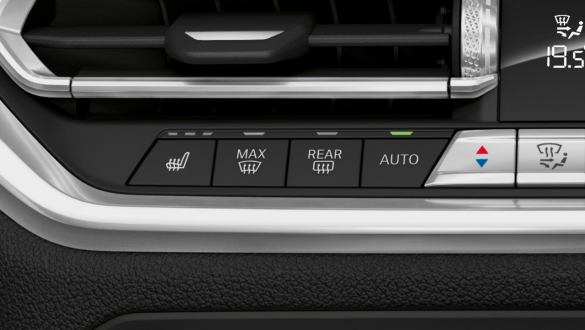 BMW 3er Limousine, Automate My Habits Frontale Nahaufnahme des Cockpit Displays der BMW 3er Limousine mit Automate My Habits.