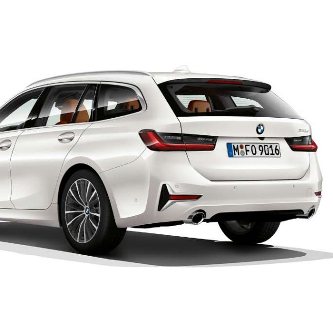 Modell Luxury Dreiviertel-Heckaufnahme BMW 3er Touring, Modell Luxury Dreiviertel-Heckaufnahme