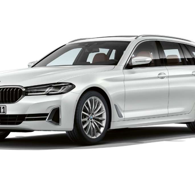 BMW 5er Touring G31 Luxury Line Front BMW 5er Touring 530i G31 2020 Luxury Line Mineralweiß Dreiviertel-Frontansicht