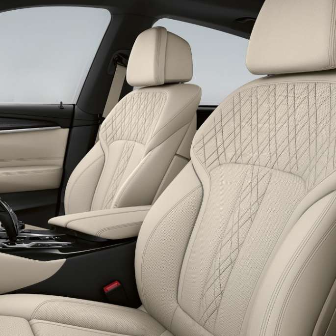 Polsterung BMW 6er Gran Turismo M Sportpaket G32 2020 Polsterung in Exklusivleder ‘Nappa’ Elfenbeinweiß BMW 6er Gran Turismo G32 640i xDrive 2020 M Sportpaket Innenraum
