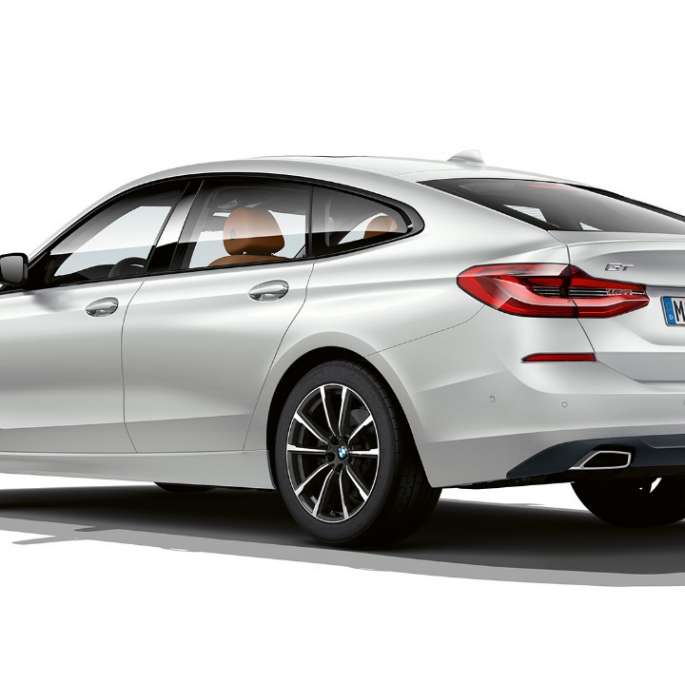 Heck BMW 6er Gran Turismo Basisausstattung G32 2020 BMW 6er Gran Turismo G32 620d 2020 Basisausstattung Mineralweiß metallic Dreiviertel-Heckansicht