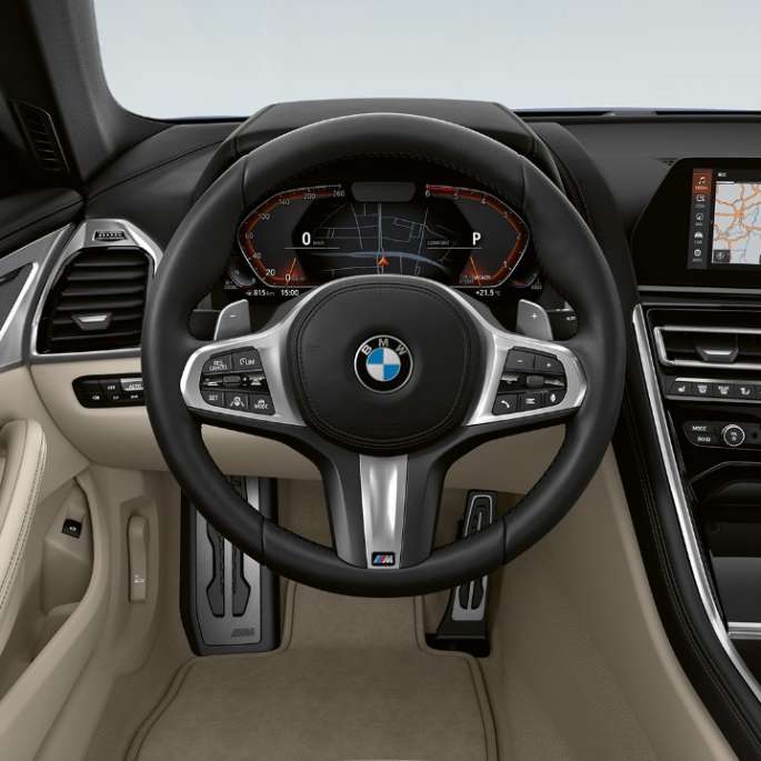 M Lederlenkrad mit Multifunktion G15. BMW 8er Coupé, Cockpit, M Lederlenkrad mit Multifunktion G15.