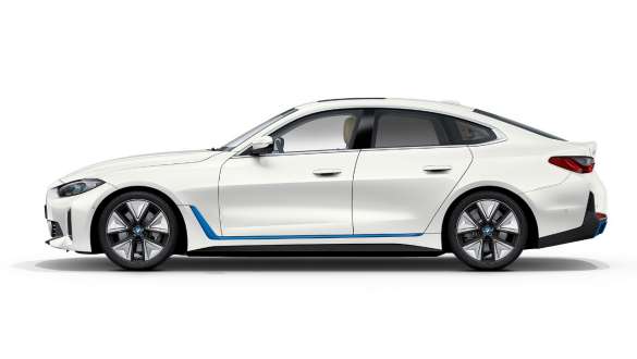 BMW i4 eDrive40 G26 2021 Mineralweiß Seitenansicht BMW i4 eDrive40 G26 2021 Mineralweiß Seitenansicht