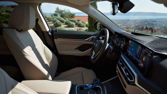 Frontsitze BMW i4 G26 2021 Frontsitze BMW i4 G26 2021 Innenraum