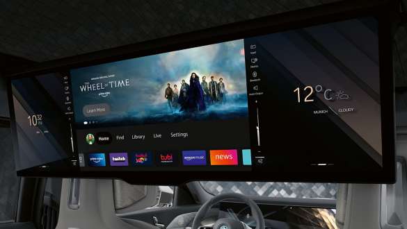 Fond-Entertainment Experience BMW M760e xDrive Limousine G70 Fond-Entertainment Experience BMW M760e xDrive Limousine G70 BMW Theatre Screen