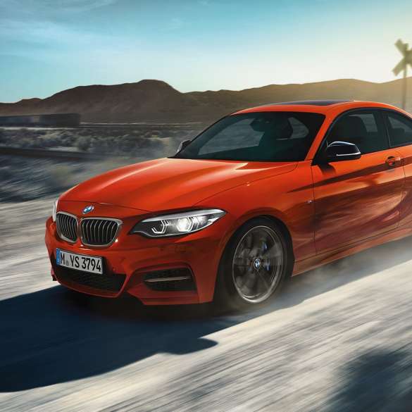 Design BMW M240i Coupé Design BMW M240i Coupé F22 2017 Sunset Orange metallic Dreiviertel-Frontansicht