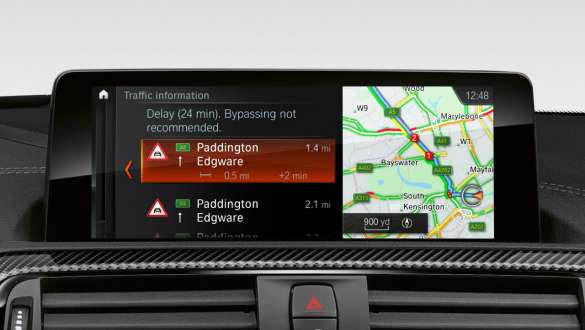 Real Time Traffic Information BMW 2er Coupé M Automobile F87 Real Time Traffic Information BMW 2er Coupé M Automobile F87 2018 Innenraum Nahaufnahme