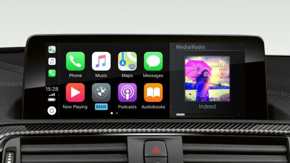 Apple CarPlay® Vorbereitung BMW 2er Coupé M Automobile F87 Apple CarPlay® Vorbereitung BMW 2er Coupé M Automobile F87 2018 Nahaufnahme Innenraum