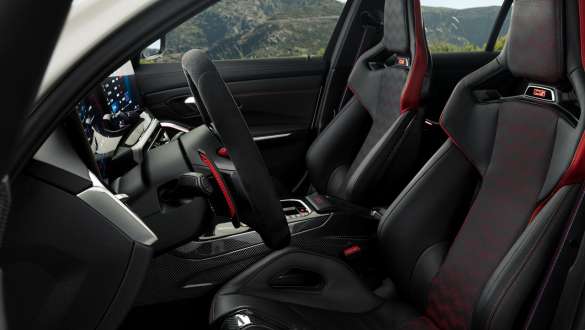 BMW M3 CS G80 M Carbon Schalensitze BMW M3 CS G80 M Carbon Schalensitze in Bicolor Schwarz/Rot mit Kontrastnähten Interieur