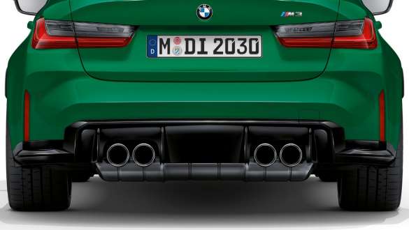 Endrohrblenden in Chrom BMW M3 Limousine G80 2020 BMW M3 Limousine G80 2020 Isle of Man Grün Endrohrblenden in Chrom Heckansicht