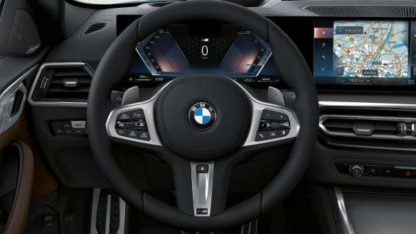M Lederlenkrad BMW M440i xDrive Coupé G22 2020 BMW M440i xDrive Coupé G22 2020 M Lederlenkrad Innenraum Nahaufnahme
