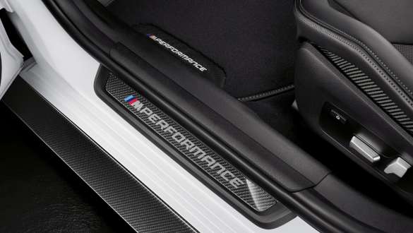 M Performance Einstiegsleiste Carbon BMW M4 Coupé G82 2020 BMW M4 Coupé G82 2020 M Performance Einstiegsleiste Carbon Nahaufnahme