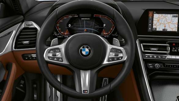 M Lederlenkrad. Cockpit des BMW M850i xDrive Coupé mit M Lederlenkrad.