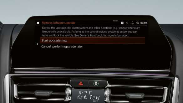Remote Software Upgrade. BMW 8er Coupé M Automobile mit Remote Software Upgrade.