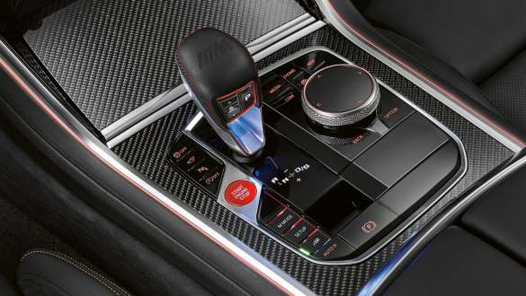 8-Gang M Steptronic Getriebe. BMW M8 Competition Coupé mit 8-Gang M Steptronic Getriebe.
