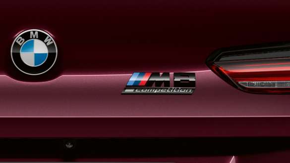 M8 Competition Schriftzug BMW M8 Competition Gran Coupé M8 Competition Schriftzug BMW M8 Competition Gran Coupé F93 2020 BMW Individual Ametrin metallic Nahaufnahme Heck