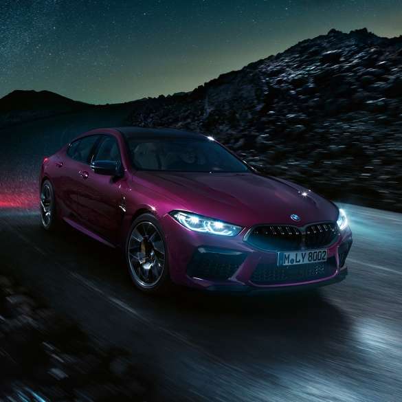 BMW M8 Competition Gran Coupé Dreiviertel-Frontansicht F93 BMW M8 Competition Gran Coupé F93 2020 BMW Individual Ametrin metallic Dreiviertel-Frontansicht