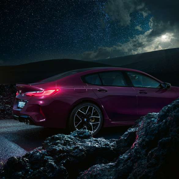 BMW M8 Competition Gran Coupé Seitenansicht BMW M8 Competition Gran Coupé F93 2020 BMW Individual Ametrin metallic Seitenansicht