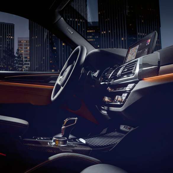 BMW X3 M Competition SUV, exklusives Cockpit F97. BMW X3 M Competition SUV, Interieur, exklusives Cockpit mit M Sportsitzen und M Lederlenkrad F97.