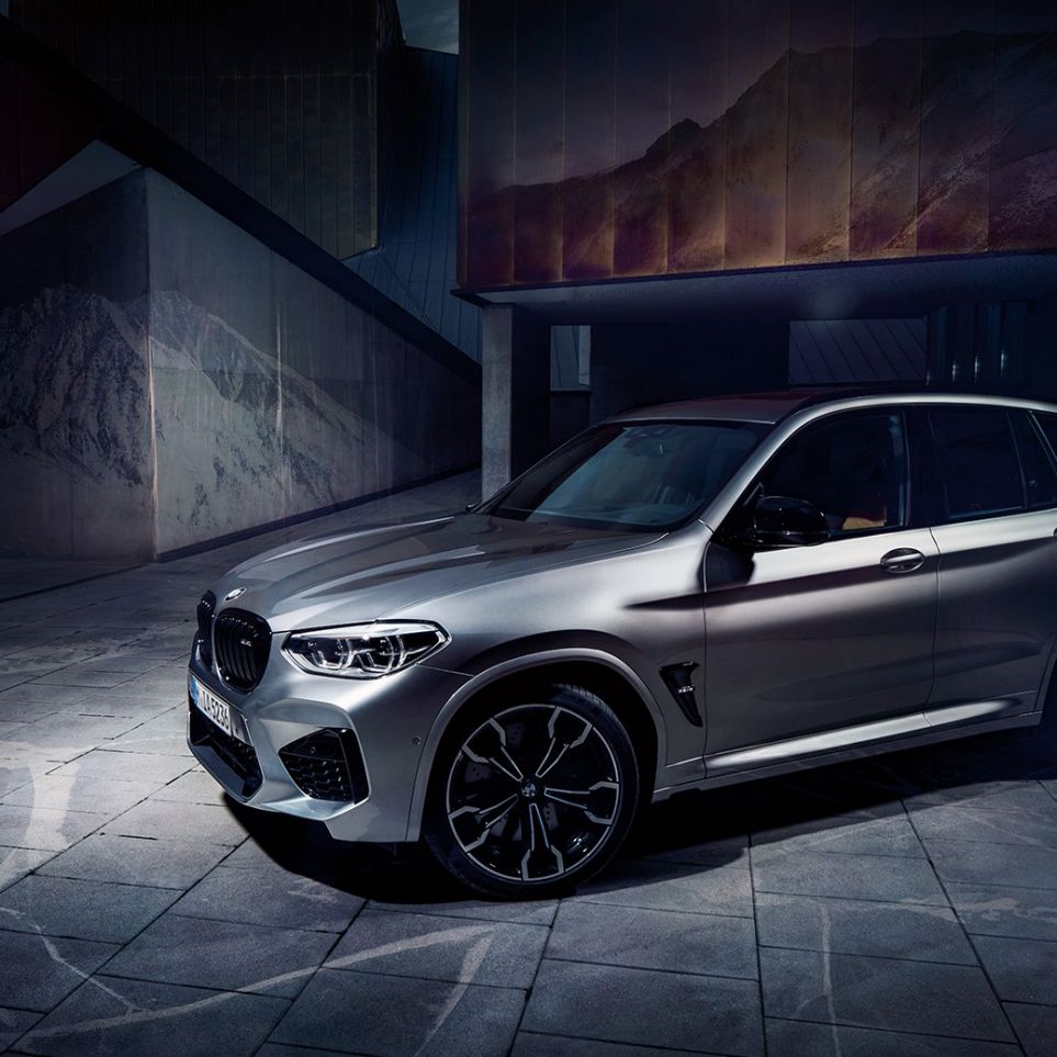 BMW X3 M Competition SUV, Seitenansicht F97. BMW X3 M Competition SUV in Donington Grau metallic, Exterieur, Seitenansicht F97.