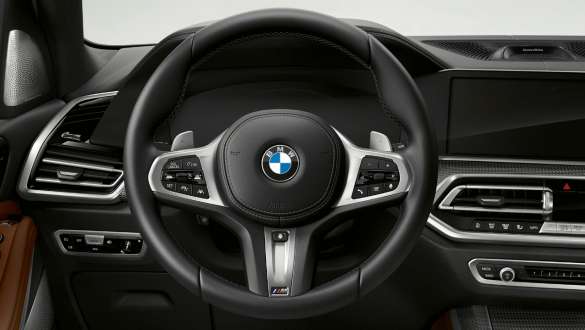 M Lederlenkrad BMW X5 M50i und M50d G05 M Lederlenkrad BMW X5 M50i und M50d G05 2018 SUV Cockpit