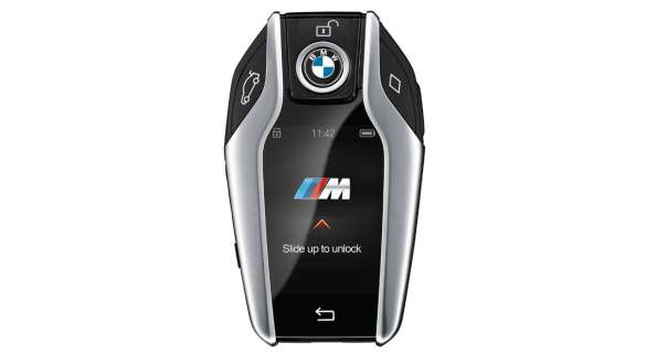 BMW X5 M Automobile mit BMW Display Key F95 G05 BMW Display Key BMW X5 M Automobile F95 2020 G05 2018 SUV