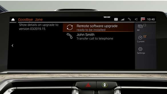 BMW X7 M Automobil mit Remote Software Upgrade BMW X7 M Automobil, Remote Software Upgrade: Nahaufnahme des Fahrer Panels, G07