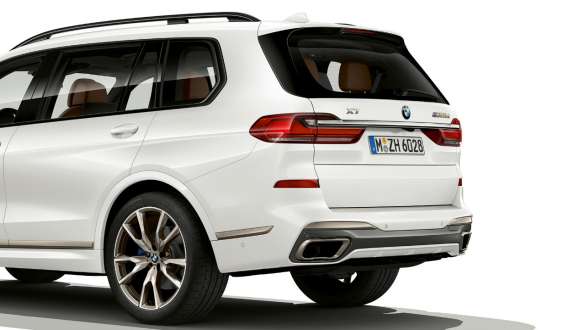 BMW X7 M Automobil mit M Sportdifferenzial G07 2019 BMW X7 M Automobil mit M Sportdifferenzial G07 2019 Nahaufnahme Heck