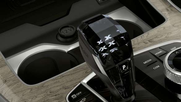 Temperierte Getränkehalter des BMW X7 M Automobils G07 2019 Temperierte Getränkehalter des BMW X7 M Automobils G07 2019