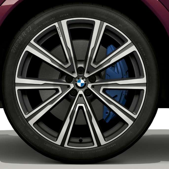 BMW X6 mit BMW Individual, Leichtmetallrad. G06 BMW X6 mit BMW Individual mit Fokus auf Leichtmettalrad. G06