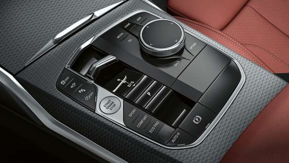 Console centrale avec nouveau levier sélecteur BMW Série 3 Berline LCI G20 console centrale avec nouveau levier sélecteur