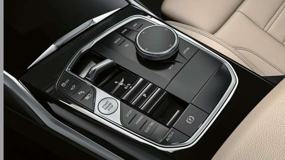 Console centrale avec nouveau levier sélecteur BMW Série 3 Touring LCI G21 console centrale avec nouveau levier sélecteur
