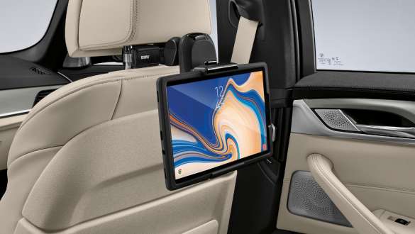 Support universel BMW de la BMW Série 5 Touring G31 Support universel BMW pour Safety Case, Travel & Comfort de la BMW Série 5 Touring G31 restylage 2020