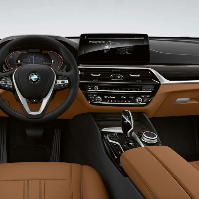 Équipement de base de la BMW Série 6 Gran Turismo 2020, habitacle Équipement de base de la BMW Série 6 Gran Turismo G32 620d 2020, cuir Dakota Cognac/Schwarz, habitacle