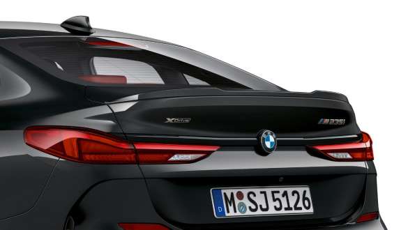 Becquet arrière M, BMW M235i xDrive Gran Coupé Becquet arrière M BMW M235i xDrive Gran Coupé Black Sapphire metallic F44, vue arrière