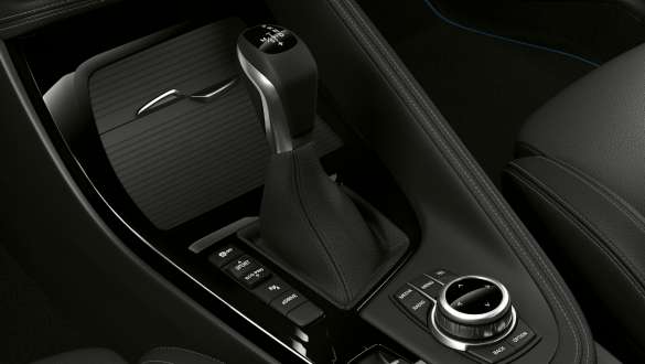 e-DRIVE BMW X2 xDrive25e SUV Plug-in Hybrid habitacle F39 BMW X2 xDrive25e SUV F39 2020 Plug-in Hybrid habitacle eDRIVE