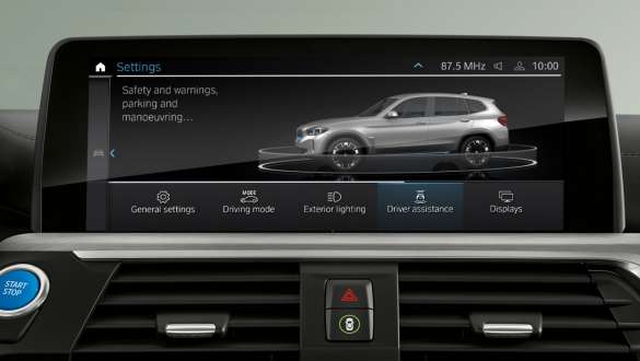 Driving Assistant Pack Professional BMW iX3 SUV électrique G08 Driving Assistant Pack Professional BMW iX3 SUV électrique G08 2020, Control Display et habitacle