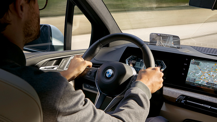 BMW Série 2 Active Tourer U06 2021 – systèmes d’aide à la conduite BMW Série 2 Active Tourer U06 2021 – systèmes d’aide à la conduite, poste de conduite et personne au volant