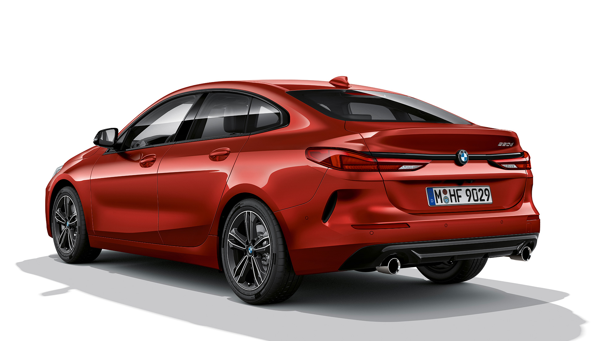 Individual Hochglanz Shadow Line BMW 2er Gran Coupé Modell Sport F44 BMW Individual Hochglanz Shadow Line BMW 2er Gran Coupé Modell Sport Melbourne Rot F44 Dreiviertel-Heckansicht