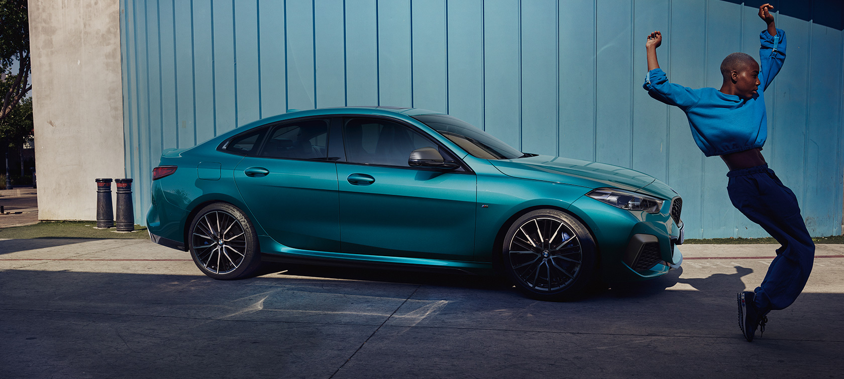 Angebote und Services für das BMW 2er Gran Coupé F44 Angebote und Services für das BMW 2er Gran Coupé Snapper Rocks Blau metallic F44 Seitenansicht