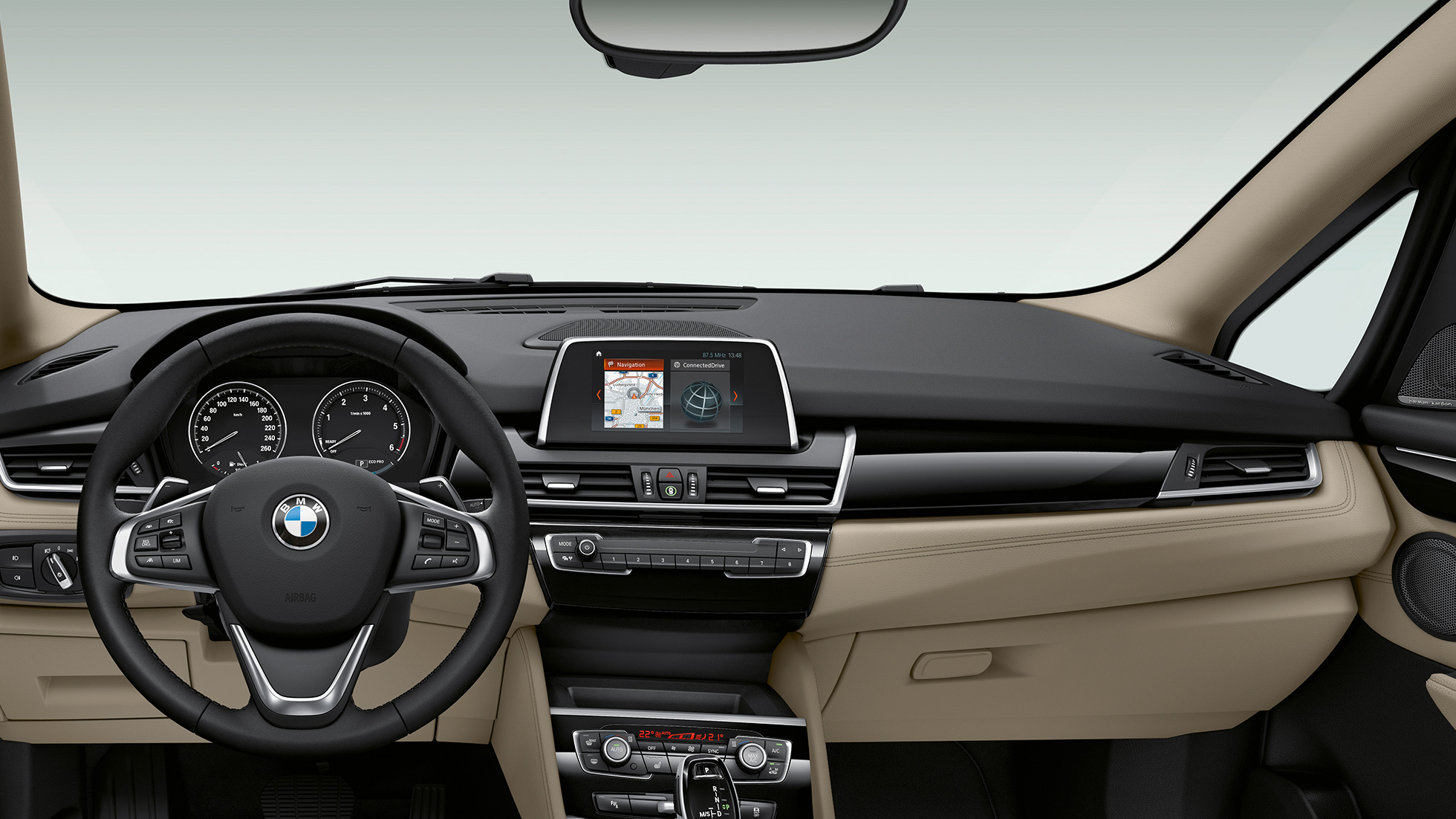 Poste de conduite de la BMW Série 2 Gran Tourer 220d, Modèle Sport, F46 2018 habitacle