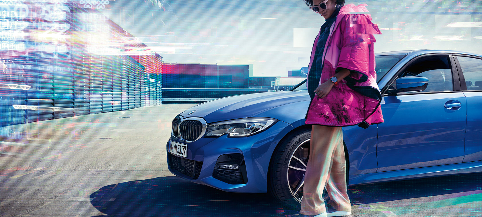 Vue de trois quarts avant de la BMW Série 3 Berline et de la BMW 330i Berline G20 BMW Série 3 Berline BMW 330i Berline G20 Portimaoblau metallic, vue de trois quarts avant