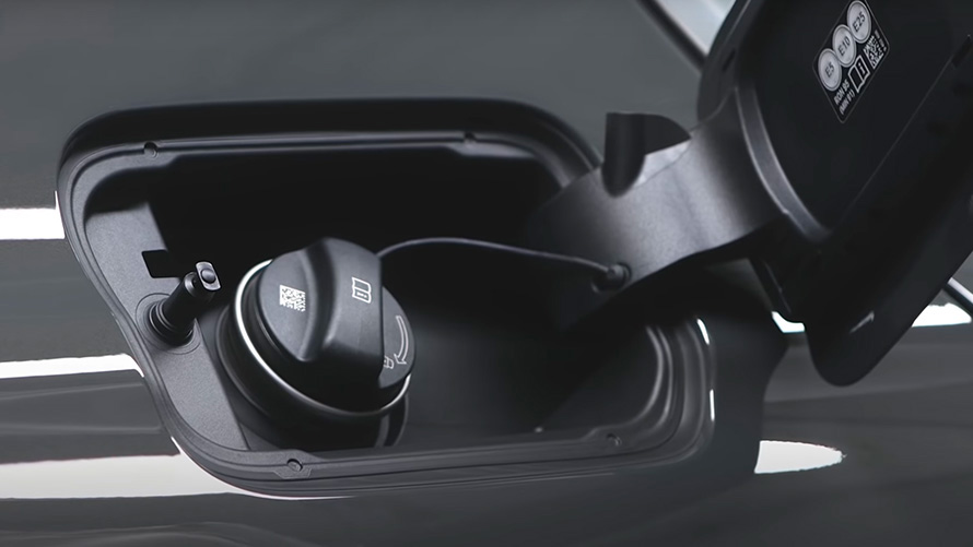 BMW 3er Limousine G20 BMW Plug-in-Hybrid Tankdeckel Nahaufnahme 