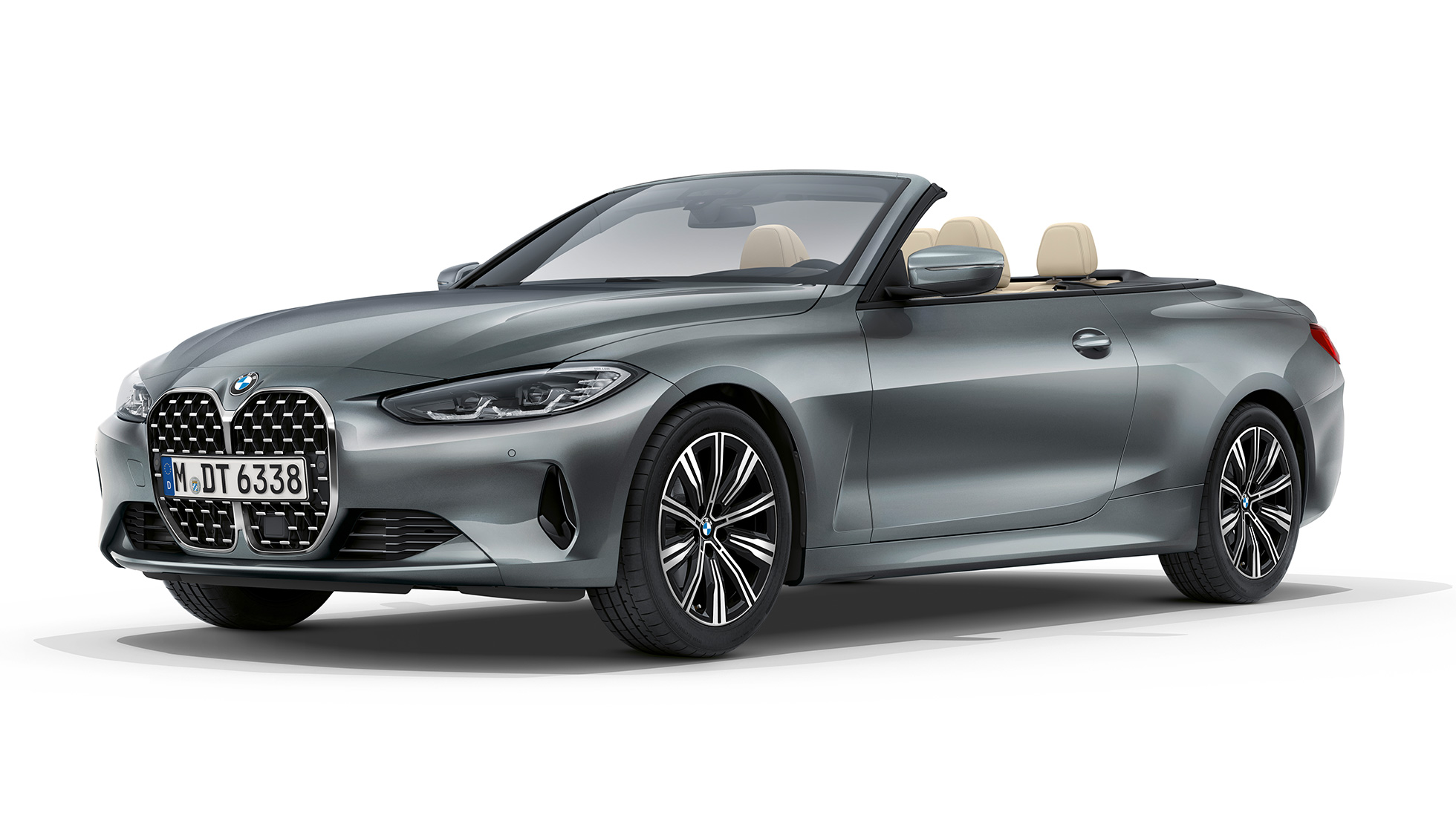 Équipements de base de la BMW Série 4 Cabrio G23 2020, vue de trois quarts avant Équipement de base de la BMW Série 4 Cabrio G23 2020 Bluestone metallic, vue de trois quarts avant