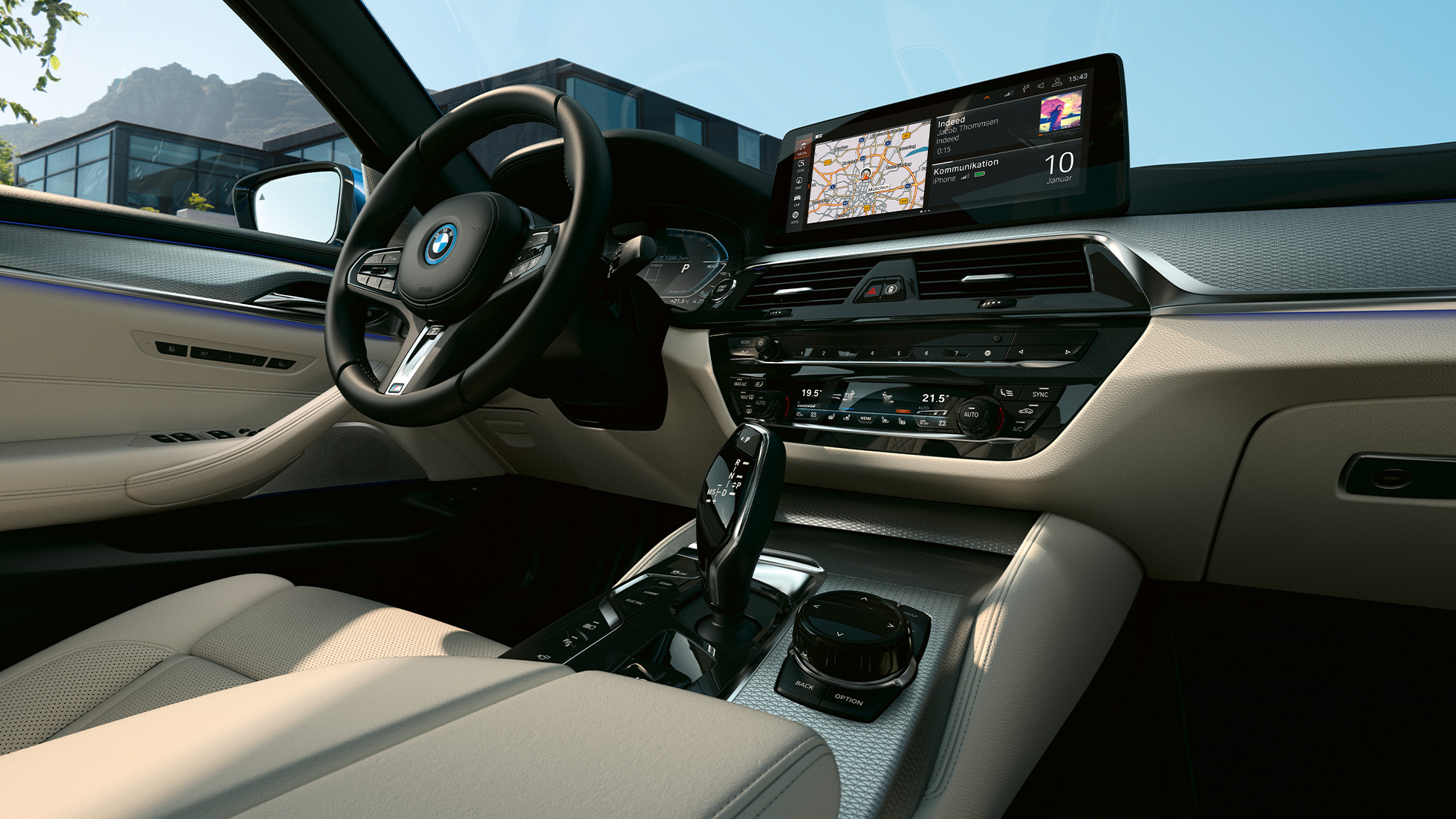 Interieur BMW 5er Limousine G30 Informationsdisplay & Sport-Lederlenkrad BMW 5er Limousine G30 Facelift 2020 Interieur