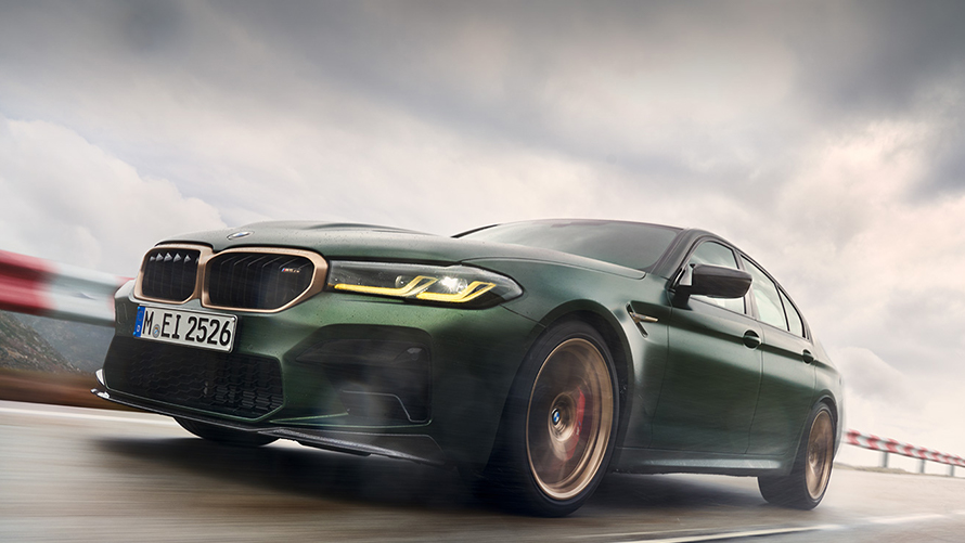 BMW M5 Competition F90 LCI restylage 2020 BMW Individual Imola Rot, vue de trois quarts face