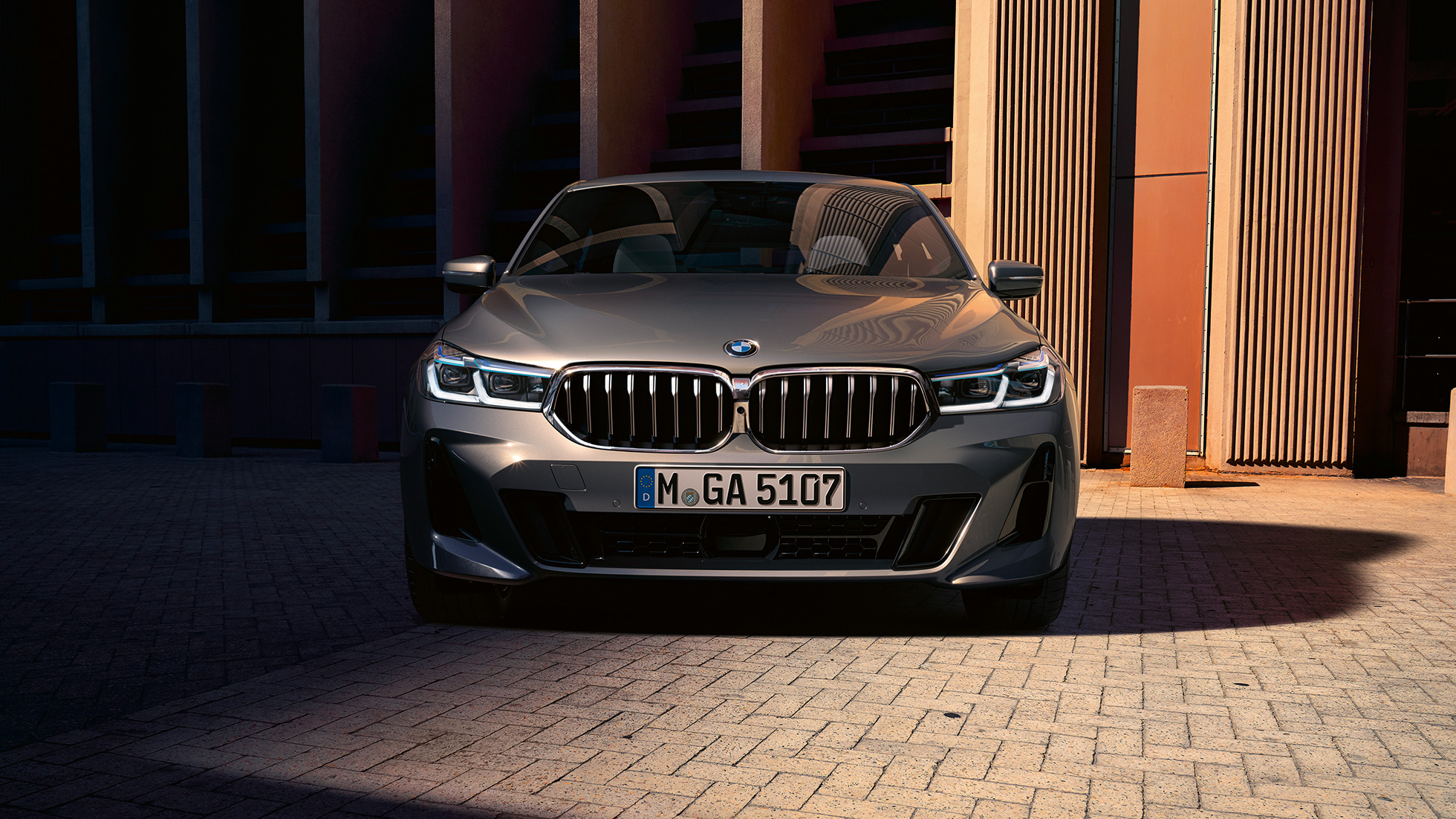 Front BMW 6er Gran Turismo G32 2020 Frontdesign BMW 6er Gran Turismo 640i xDrive G32 2020 Berninagrau Frontperspektive